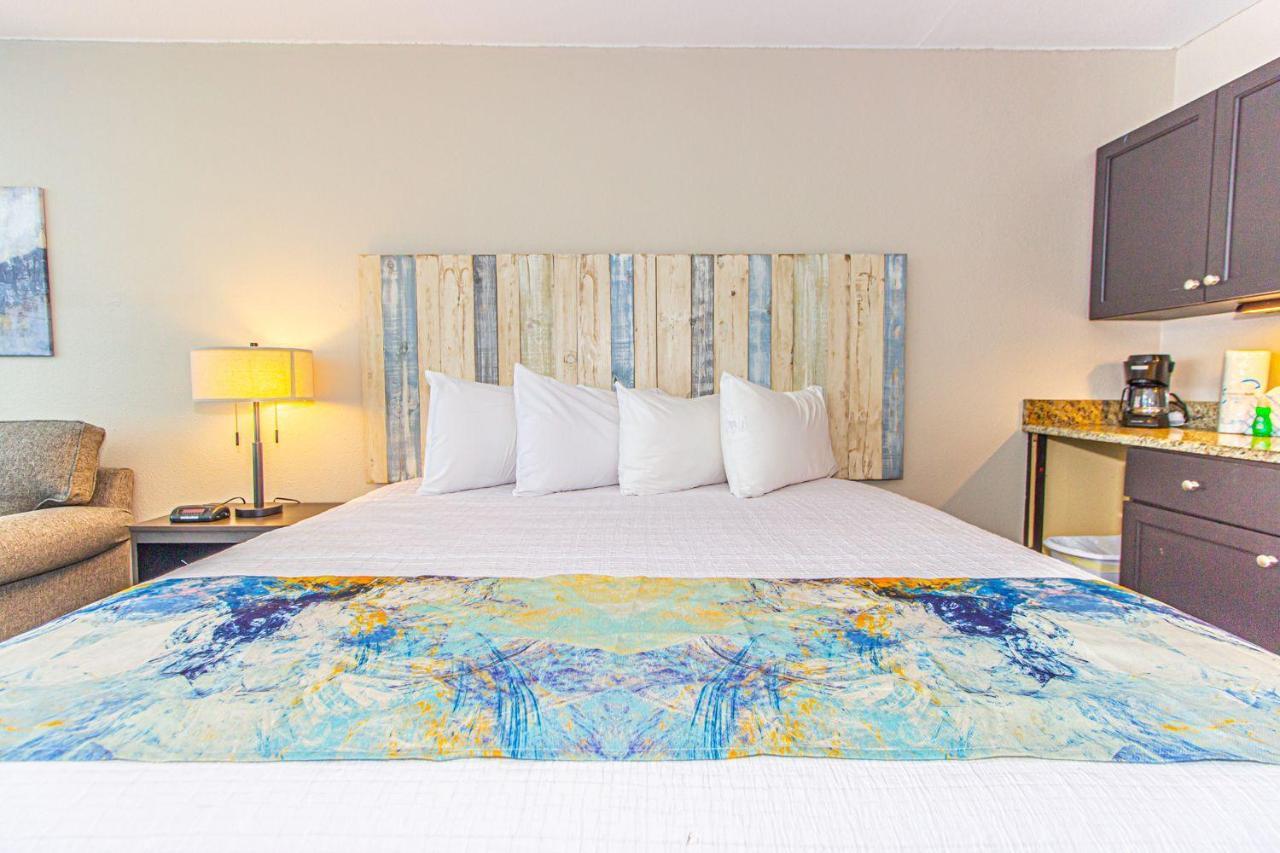 Landmark Resort King Suite Unit 710 Beautifully Updated Sleeps 4 شاطئ ميرتل الغرفة الصورة