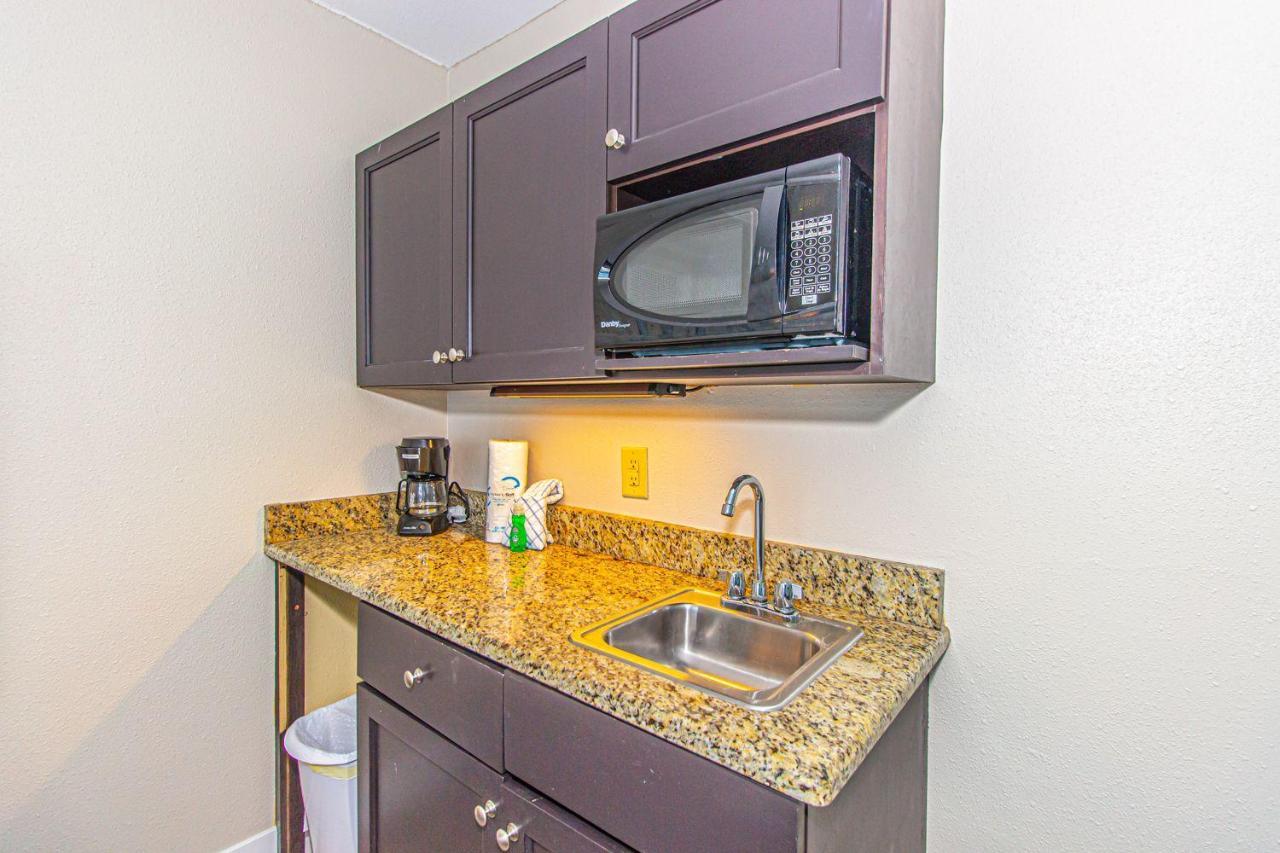 Landmark Resort King Suite Unit 710 Beautifully Updated Sleeps 4 شاطئ ميرتل المظهر الخارجي الصورة